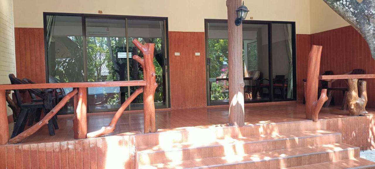 Baan Suan Villas Resort Ban Suan  Extérieur photo